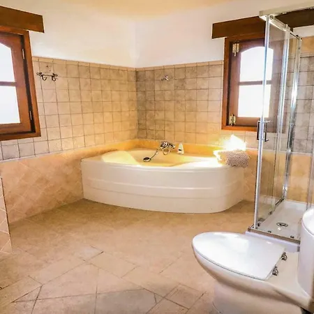 Sleeps 8 Pool Wifi *